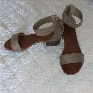 ROCK AND CANDY 7.5 Sandals